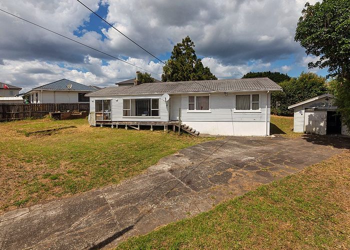  at 54 St Leonards Road, Kelston, Waitakere City, Auckland