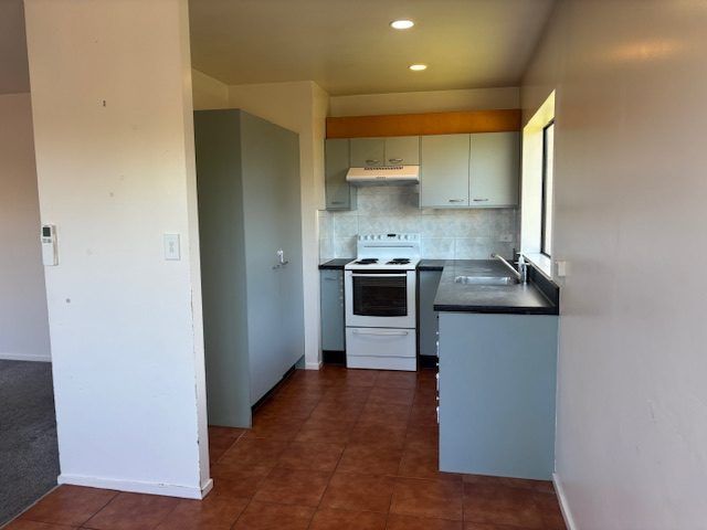  at 4/103 Wallace Road, Mangere Bridge, Manukau City, Auckland