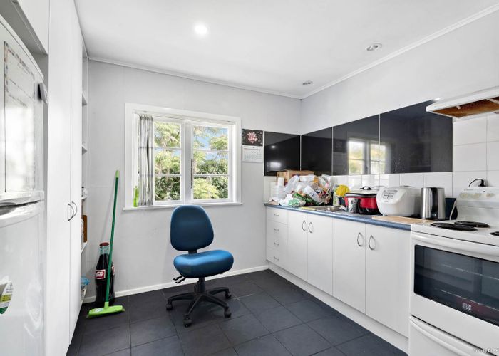  at 170 Henderson Valley Road, Henderson, Auckland