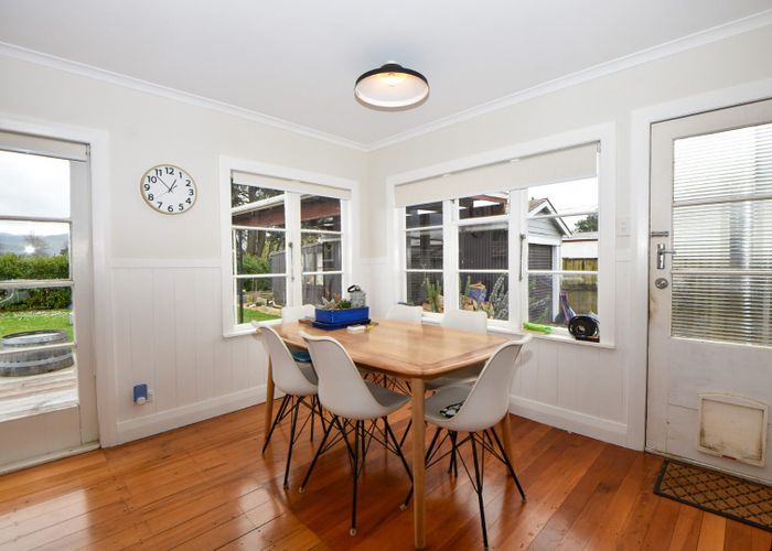  at 20 Wyndham Street, Carterton