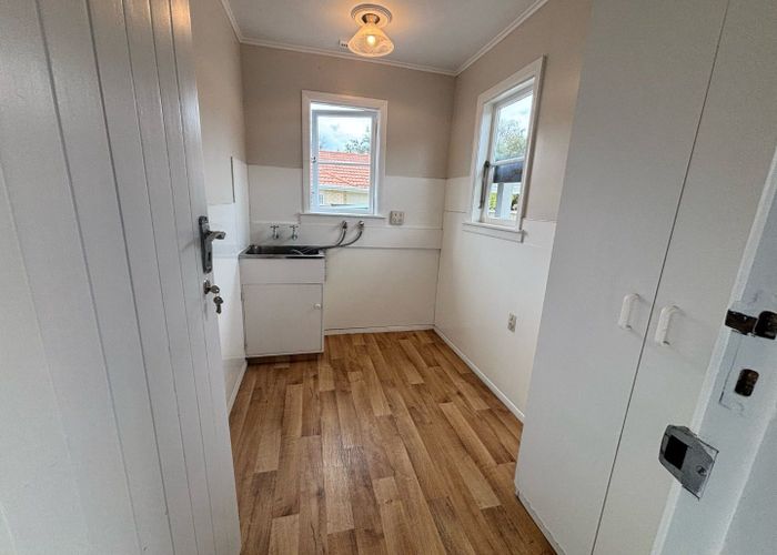  at 31 Heretaunga Square, Silverstream, Upper Hutt