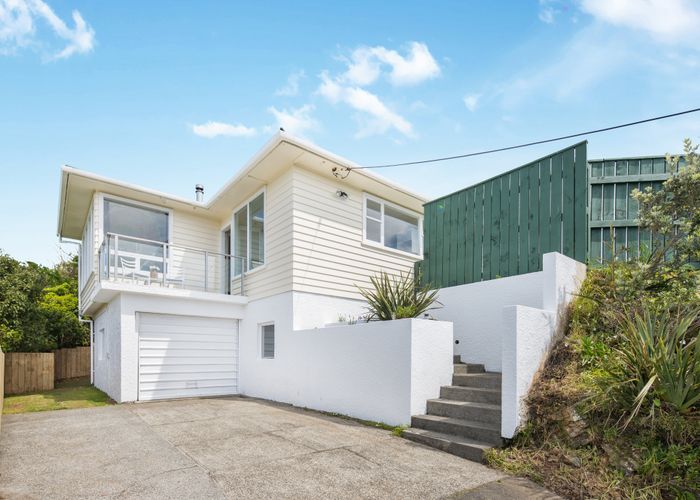  at 126 Glanmire Road, Newlands, Wellington