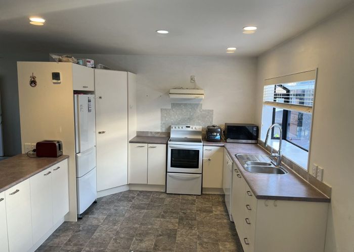  at 5B Mchardy Place, Glenfield, North Shore City, Auckland