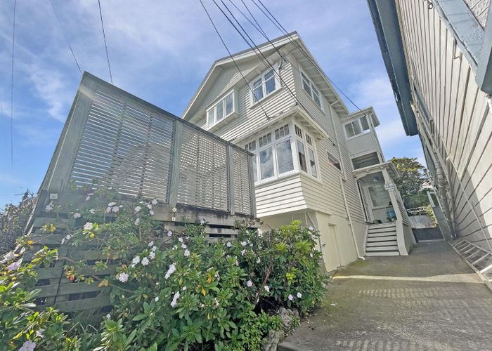  at B/17 Hankey Street, Mount Cook, Wellington, Wellington