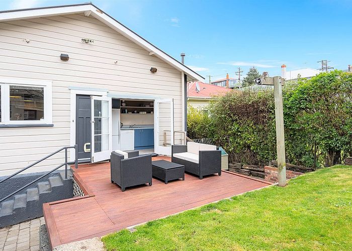 Free property data for 1 Renfrew Street, Balaclava, Dunedin homes.co.nz