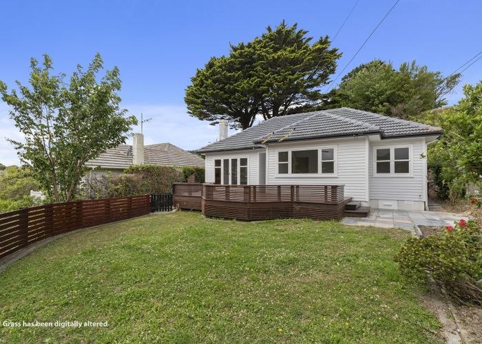  at 26 Hinau Street, Tawa, Wellington