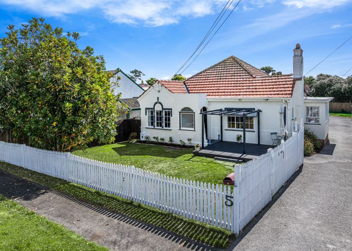  at 5 Radnor Road, Mount Roskill, Auckland