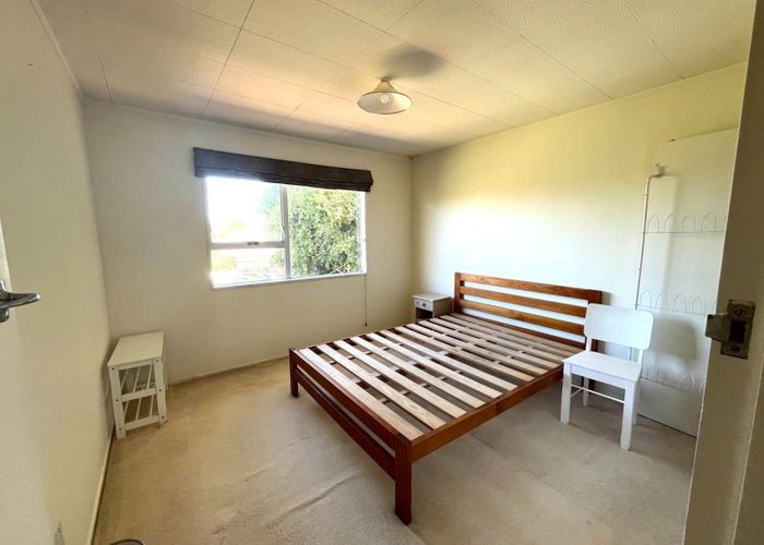  at 4/118 Titirangi Road, New Lynn, Auckland