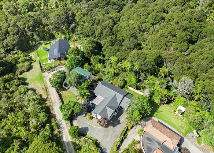  at 3B Laingrange Place, Laingholm, Auckland