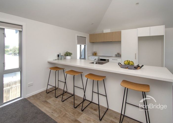 at 2/246 Marine Parade, New Brighton, Christchurch City, Canterbury