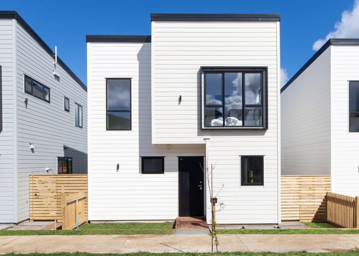  at 16 Greenbrier Street, Westgate, Waitakere City, Auckland