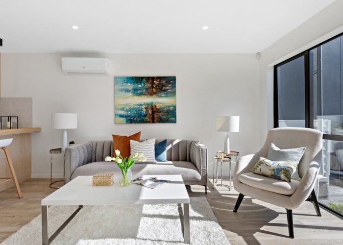  at 33b Arran Road, Browns Bay, North Shore City, Auckland