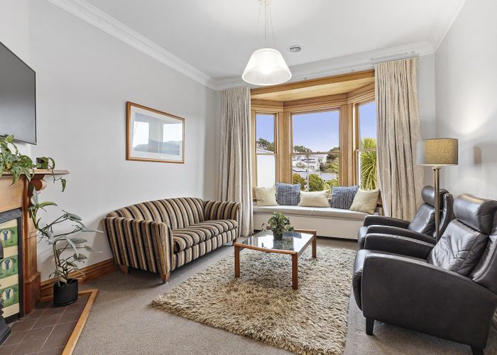  at 16 Farm Road, Northland, Wellington