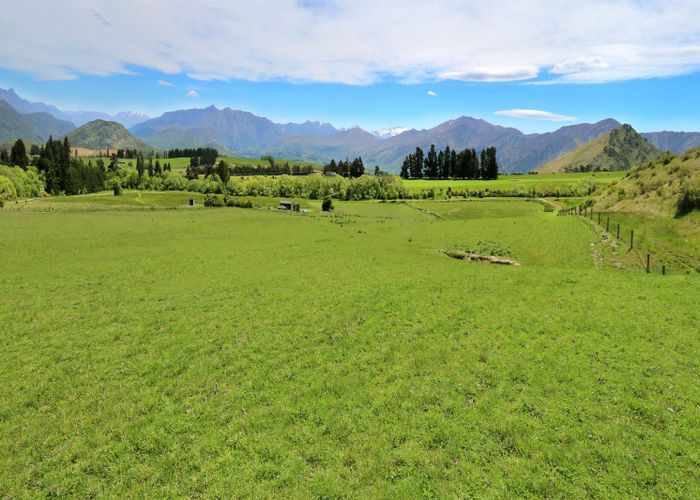  at 38 Glencoe Road, Crown Terrace, Queenstown-Lakes, Otago