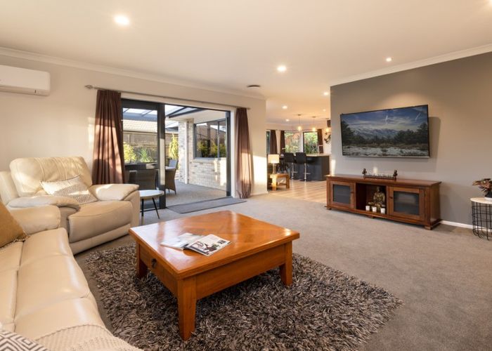  at 12 Arrowfield Drive, Pyes Pa, Tauranga