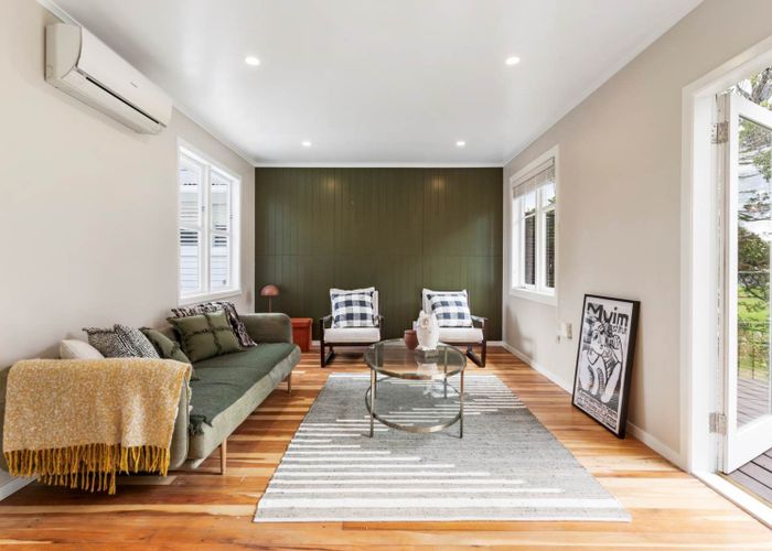  at 24D Clinton Avenue, Te Atatu Peninsula, Waitakere City, Auckland