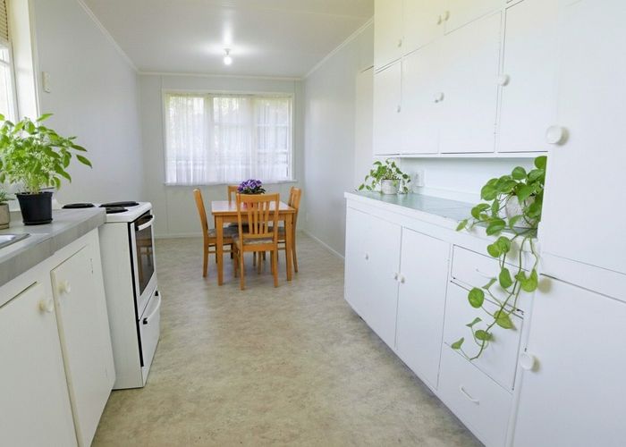  at 77 Gifford Ave, Mount Roskill, Auckland City, Auckland