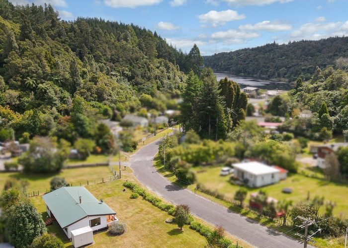  at 3 Tombleson Road, Lake Rotoehu, Rotorua, Bay Of Plenty
