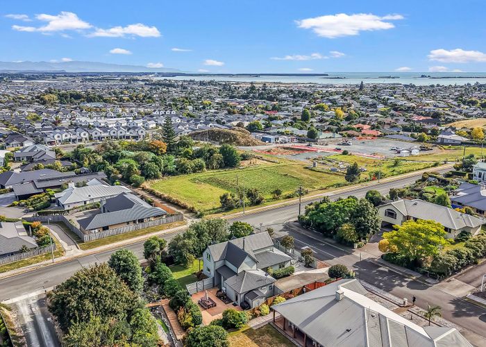  at 2 Hillplough Heights, Richmond, Tasman, Nelson / Tasman
