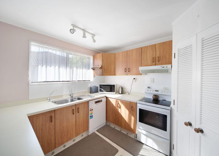  at 2/23 Watson Place, Papatoetoe, Manukau City, Auckland