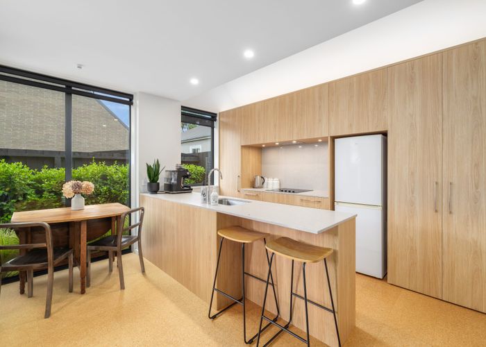  at 2/20 Dickens Street, Addington, Christchurch City, Canterbury