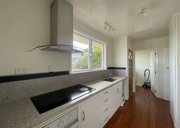  at 2/42 Bruce Road, Glenfield, Auckland