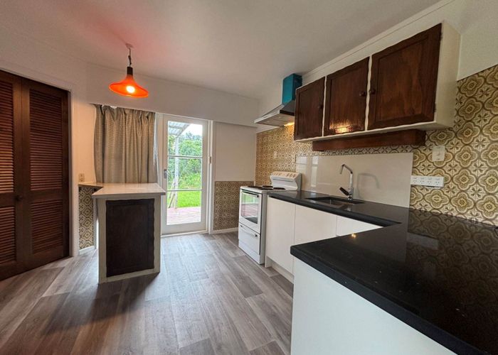  at 212 Lake Road, Northcote, North Shore City, Auckland