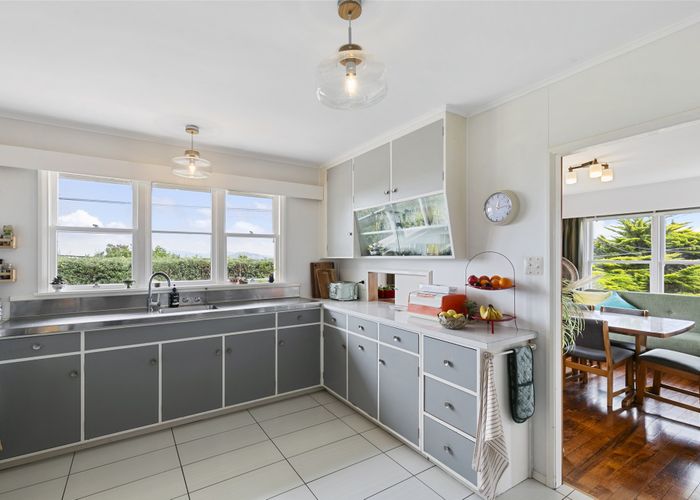  at 105 Black Rock Road, Newlands, Wellington