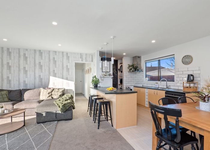  at 2/17 Johns Road, Belfast, Christchurch City, Canterbury