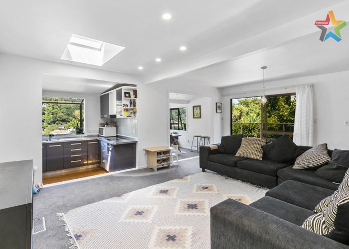  at 23 Ferry Road, Days Bay, Lower Hutt