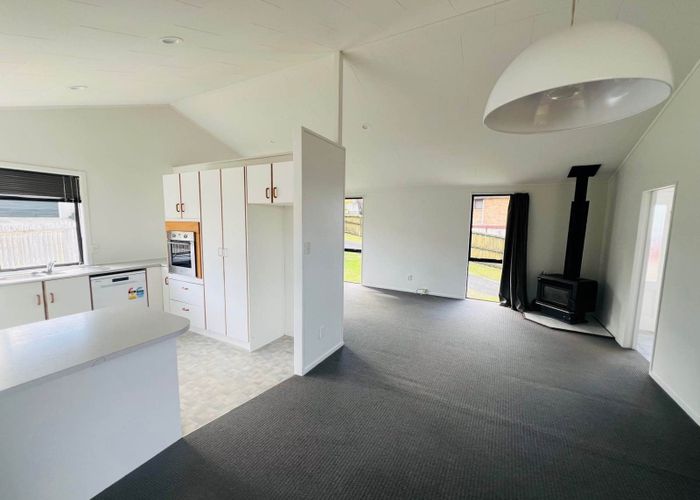  at 4 Rubens Lane, West Harbour, Waitakere City, Auckland