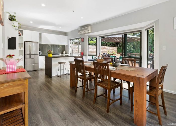  at 2/67 Raleigh Road, Northcote, Auckland