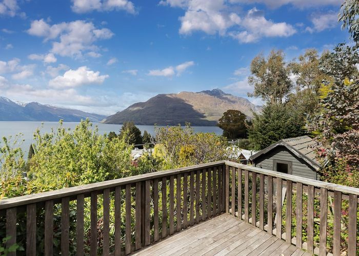 For sale 22 Lomond Crescent, Queenstown homes.co.nz
