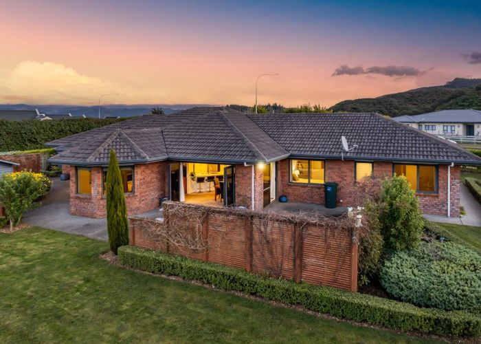  at 76 Kirton Drive, Riverstone Terraces, Upper Hutt