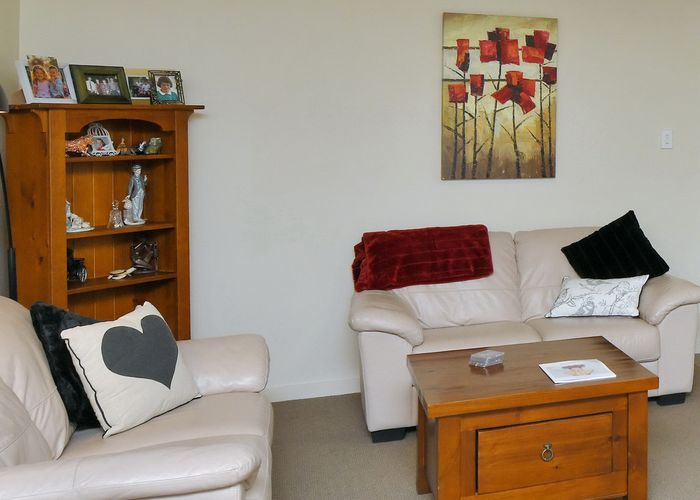  at 1/195 Highsted Road, Casebrook, Christchurch