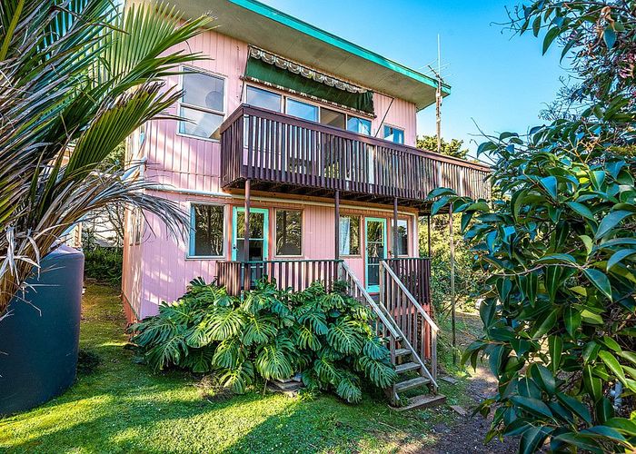  at 6 Potai Street, Ostend, Waiheke Island
