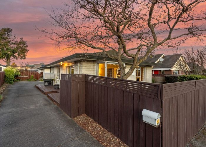  at 20A Glenharrow Avenue, Avonhead, Christchurch City, Canterbury