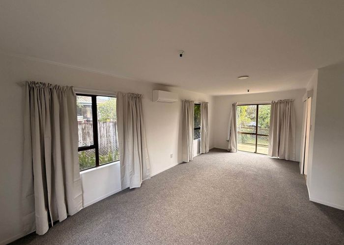  at 182 Luckens Road, West Harbour, Waitakere City, Auckland