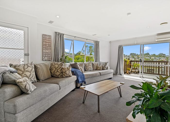  at 16 Arlette Place, Massey, Auckland