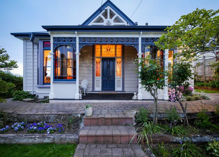  at 4 Alison Crescent, Belleknowes, Dunedin