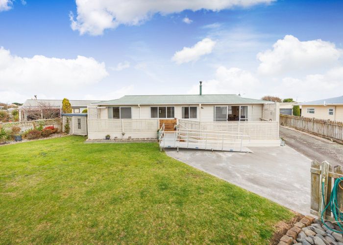  at 20 Thomas Place, Foxton Beach, Horowhenua, Manawatu / Whanganui