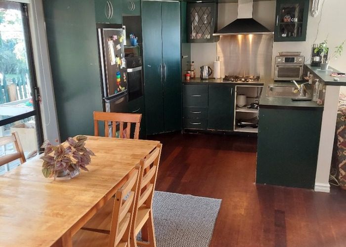  at 15 Van Dyke Pl, West Harbour, Waitakere City, Auckland