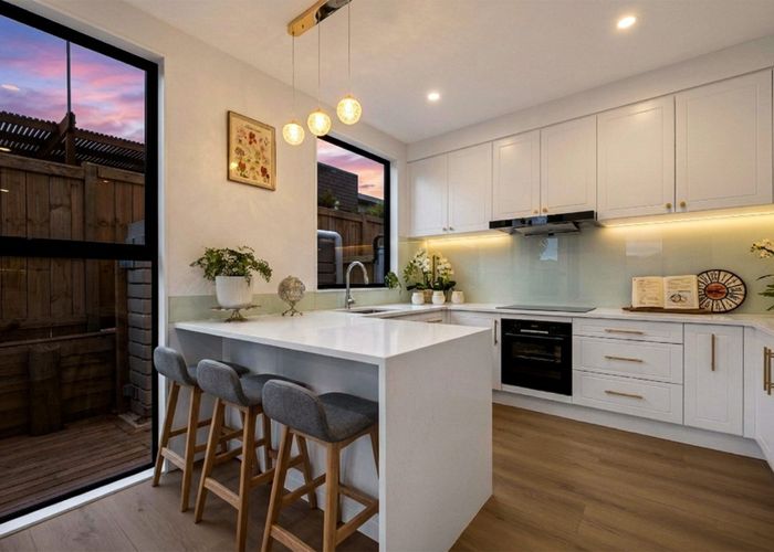  at Lot 2/3 Jillteresa Crescent, Half Moon Bay, Manukau City, Auckland