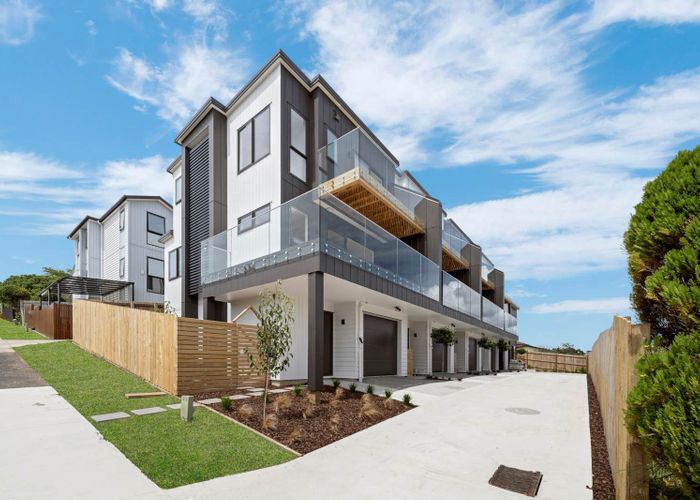  at 5A-5E Glenshee Place, Highland Park, Manukau City, Auckland