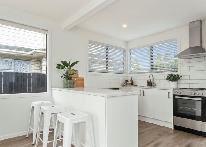 at 136 Riversdale Road, Avondale, Auckland