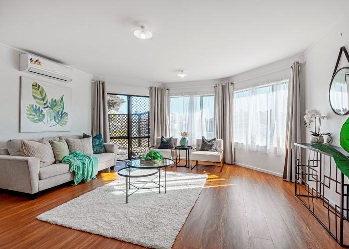  at 3 Robina Court, Burswood, Auckland