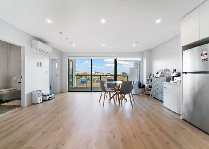  at 304/3 Kaipiho Lane, Albany, North Shore City, Auckland