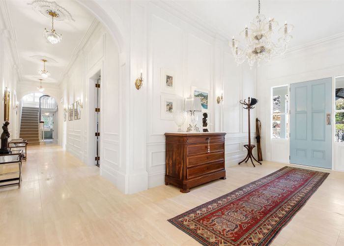  at 8 Wood Lane, Fendalton, Christchurch
