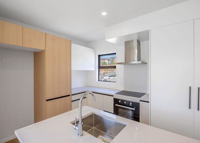  at 21 Clay Works Lane, New Lynn, Waitakere City, Auckland