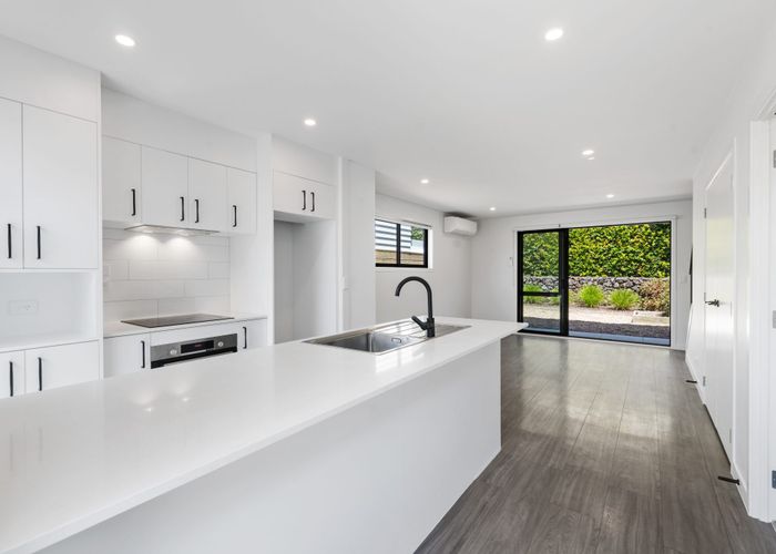  at 26 Whakahui Lane, Mangere Bridge, Manukau City, Auckland